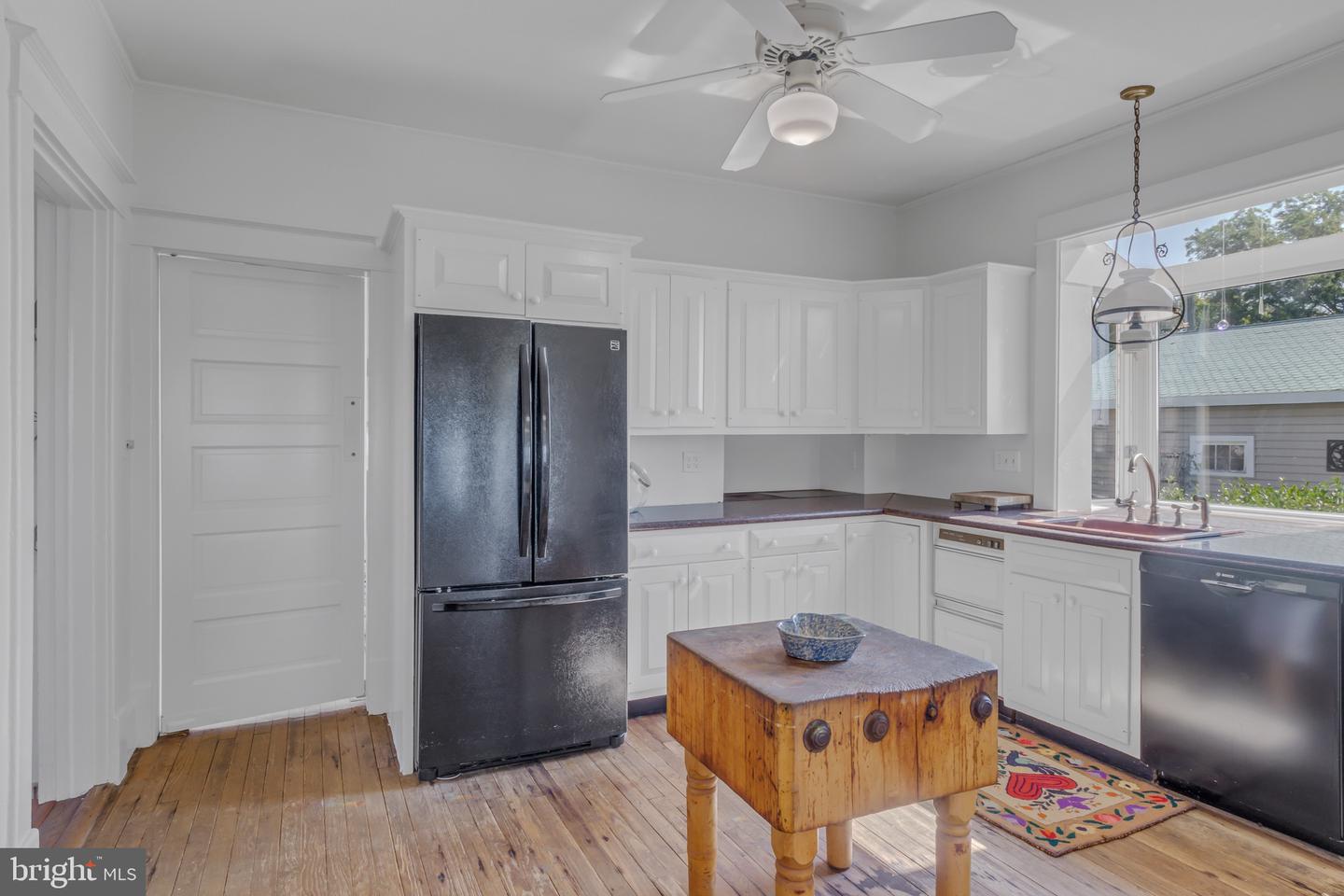 159 FLEETON POINT CIR, REEDVILLE, Virginia 22539, 4 Bedrooms Bedrooms, 9 Rooms Rooms,3 BathroomsBathrooms,Residential,For sale,159 FLEETON POINT CIR,VANV2001594 MLS # VANV2001594