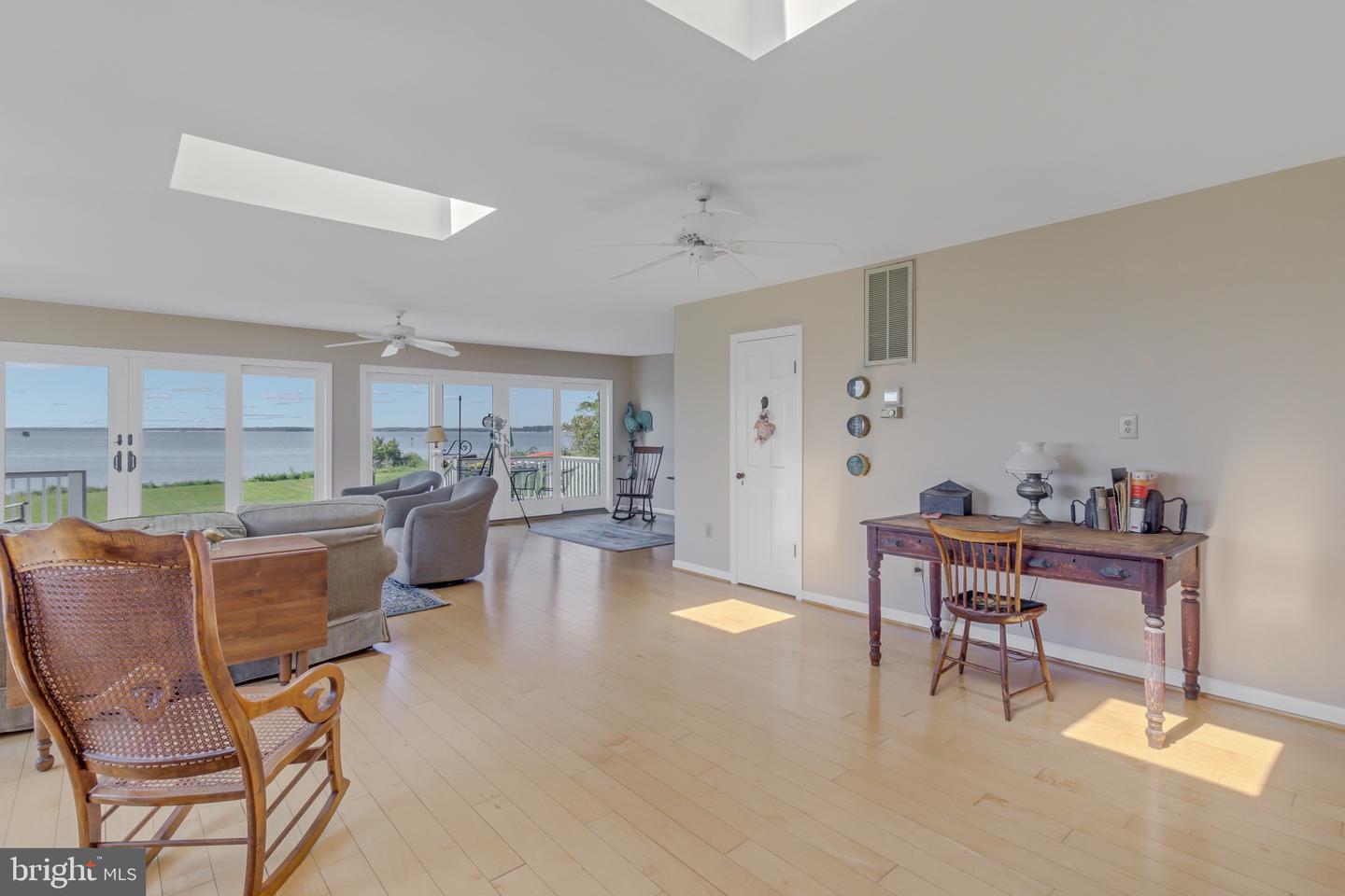 159 FLEETON POINT CIR, REEDVILLE, Virginia 22539, 4 Bedrooms Bedrooms, 9 Rooms Rooms,3 BathroomsBathrooms,Residential,For sale,159 FLEETON POINT CIR,VANV2001594 MLS # VANV2001594