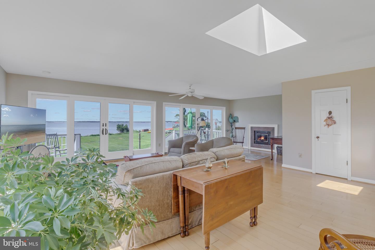 159 FLEETON POINT CIR, REEDVILLE, Virginia 22539, 4 Bedrooms Bedrooms, 9 Rooms Rooms,3 BathroomsBathrooms,Residential,For sale,159 FLEETON POINT CIR,VANV2001594 MLS # VANV2001594