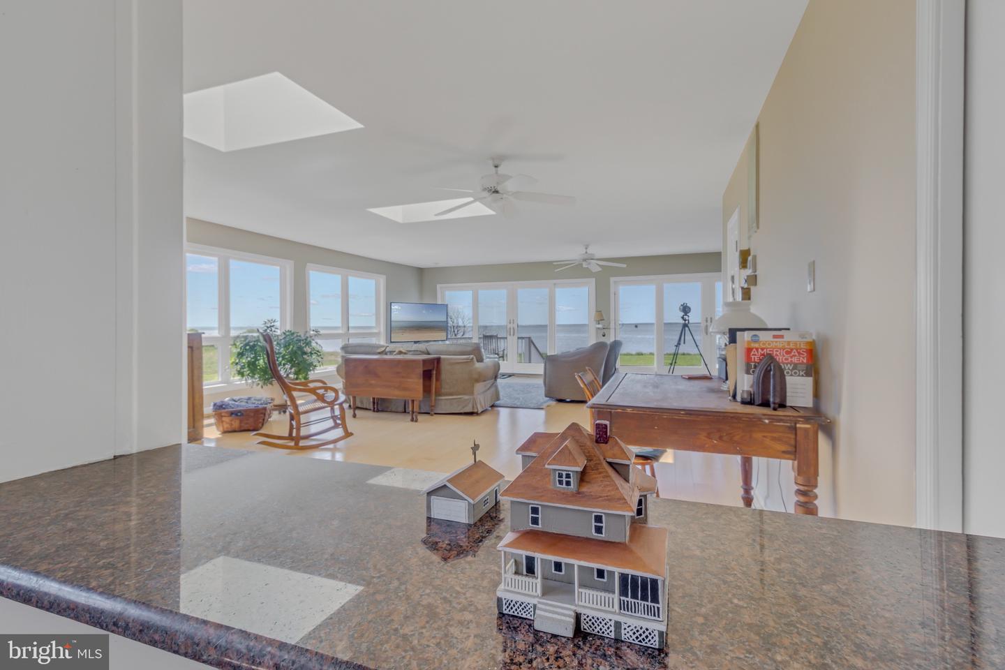 159 FLEETON POINT CIR, REEDVILLE, Virginia 22539, 4 Bedrooms Bedrooms, 9 Rooms Rooms,3 BathroomsBathrooms,Residential,For sale,159 FLEETON POINT CIR,VANV2001594 MLS # VANV2001594