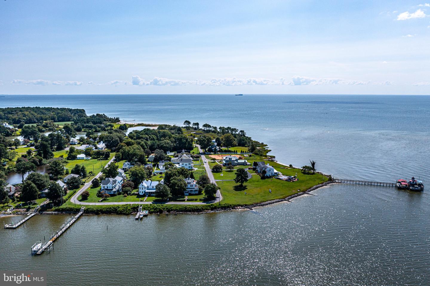 159 FLEETON POINT CIR, REEDVILLE, Virginia 22539, 4 Bedrooms Bedrooms, 9 Rooms Rooms,3 BathroomsBathrooms,Residential,For sale,159 FLEETON POINT CIR,VANV2001594 MLS # VANV2001594
