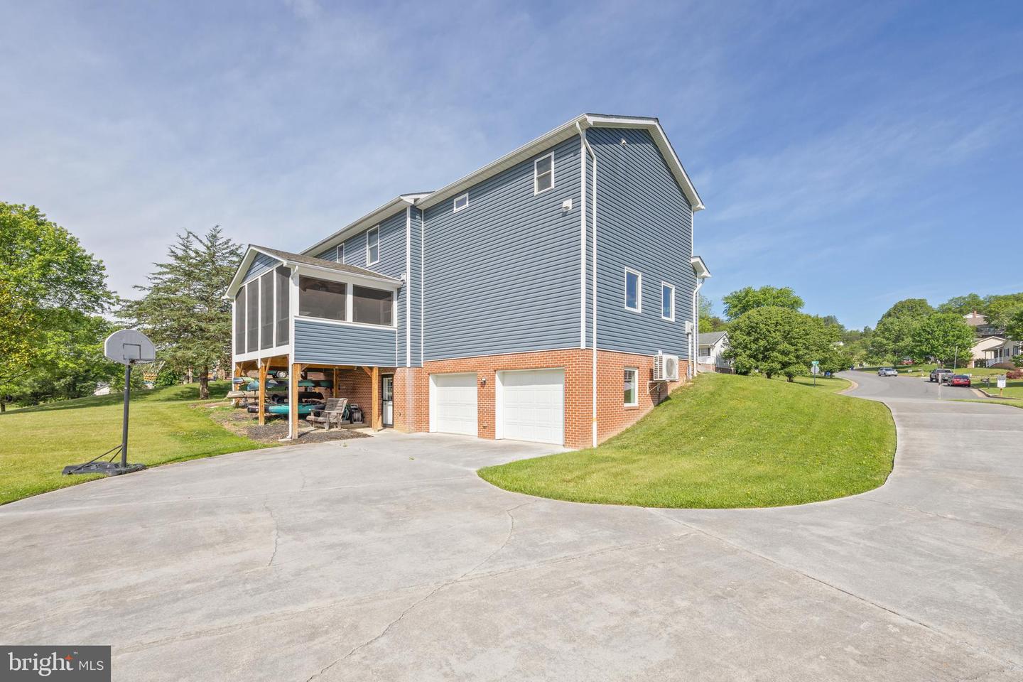 1117 KESLER RD, FRONT ROYAL, Virginia 22630, 4 Bedrooms Bedrooms, ,4 BathroomsBathrooms,Residential,For sale,1117 KESLER RD,VAWR2011166 MLS # VAWR2011166