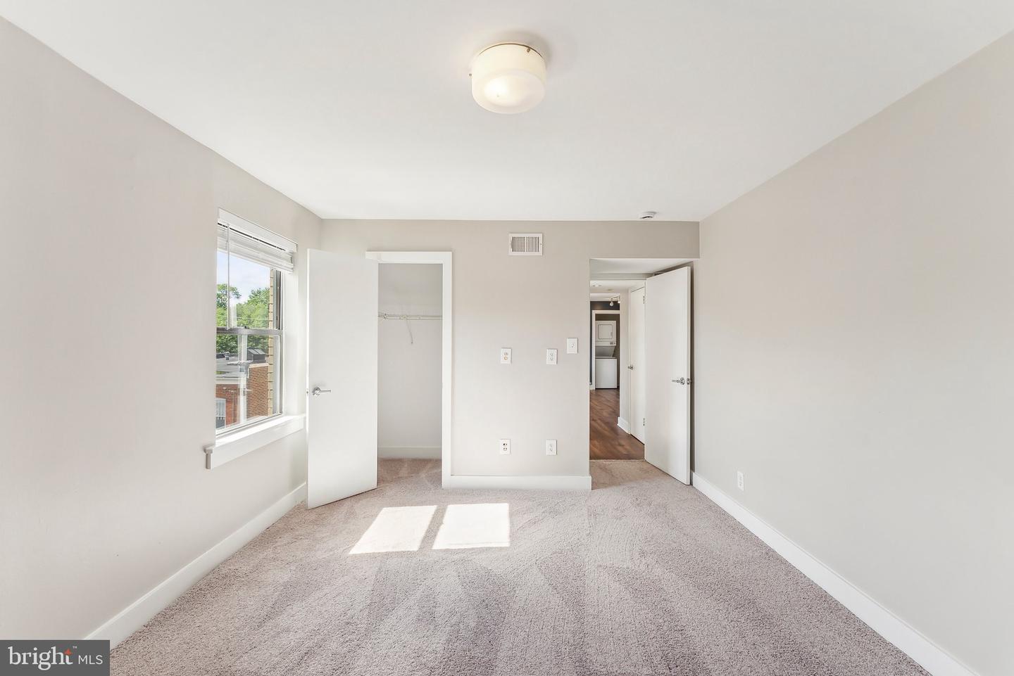212 OAKWOOD ST SE #318, WASHINGTON, District Of Columbia 20032, 1 Bedroom Bedrooms, ,1 BathroomBathrooms,Residential,For sale,212 OAKWOOD ST SE #318,DCDC2201112 MLS # DCDC2201112