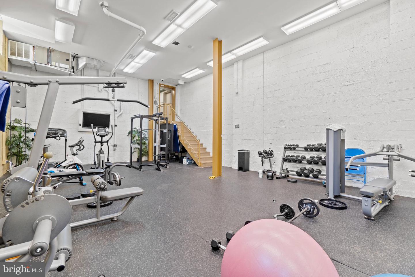 212 OAKWOOD ST SE #318, WASHINGTON, District Of Columbia 20032, 1 Bedroom Bedrooms, ,1 BathroomBathrooms,Residential,For sale,212 OAKWOOD ST SE #318,DCDC2201112 MLS # DCDC2201112