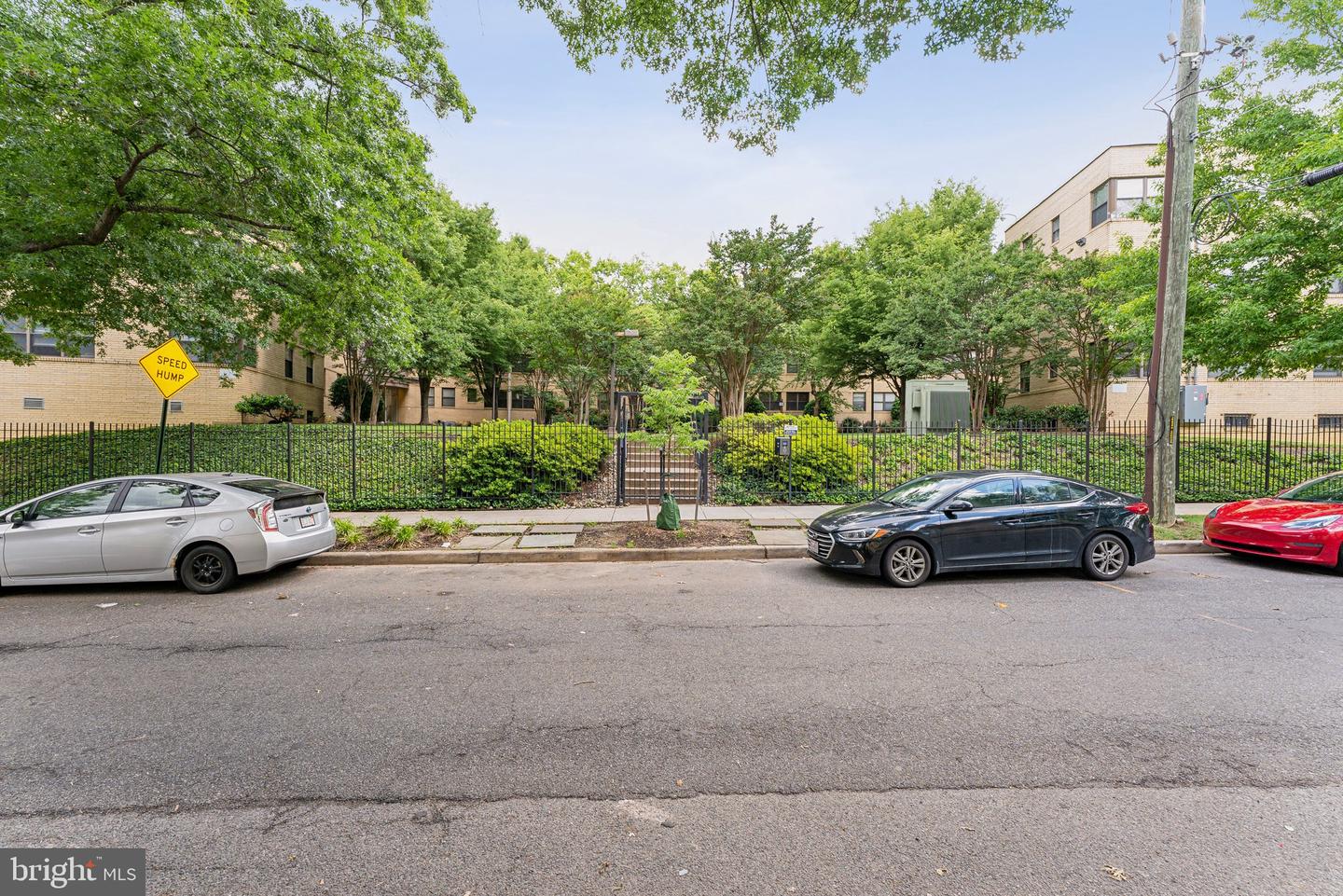 212 OAKWOOD ST SE #318, WASHINGTON, District Of Columbia 20032, 1 Bedroom Bedrooms, ,1 BathroomBathrooms,Residential,For sale,212 OAKWOOD ST SE #318,DCDC2201112 MLS # DCDC2201112
