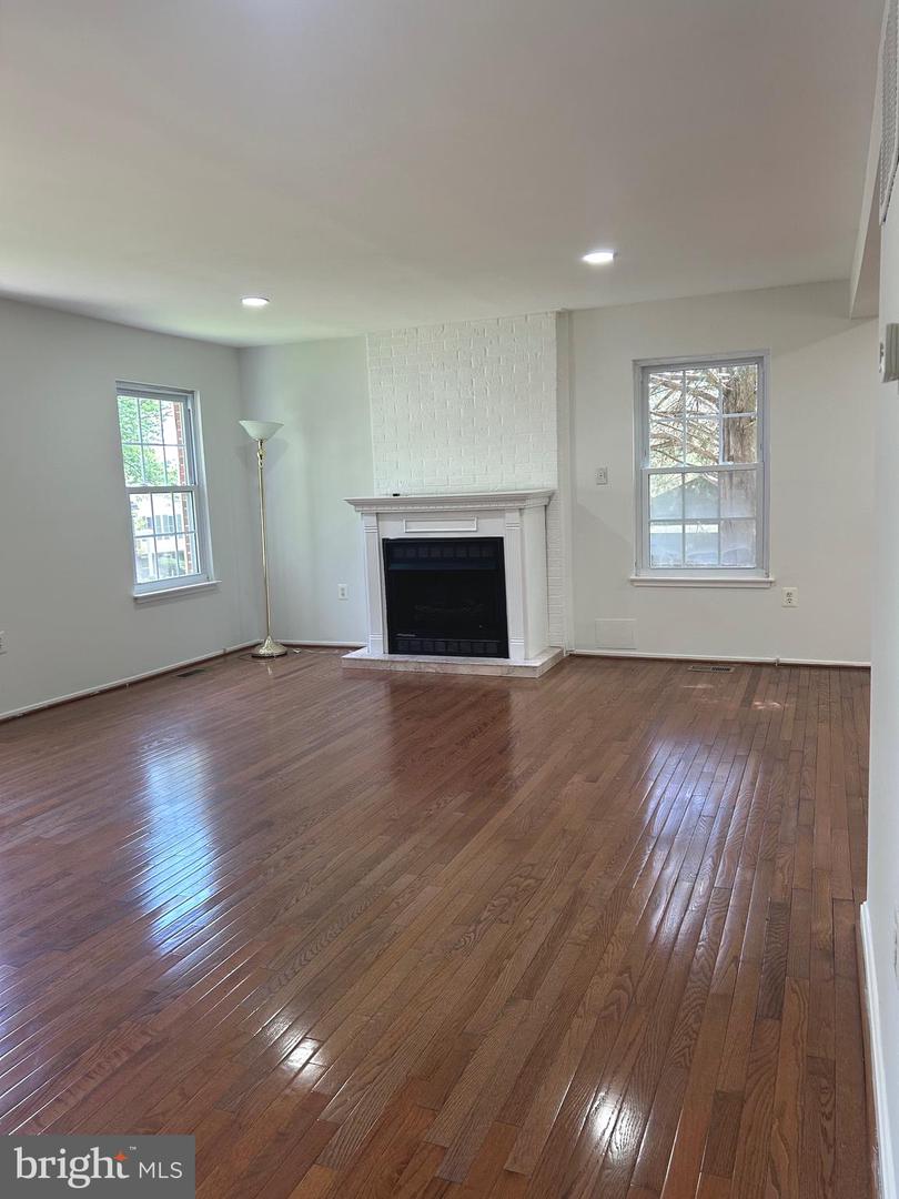 8524 BETTERTON CT, VIENNA, Virginia 22182, 5 Bedrooms Bedrooms, ,4 BathroomsBathrooms,Residential,For sale,8524 BETTERTON CT,VAFX2241540 MLS # VAFX2241540