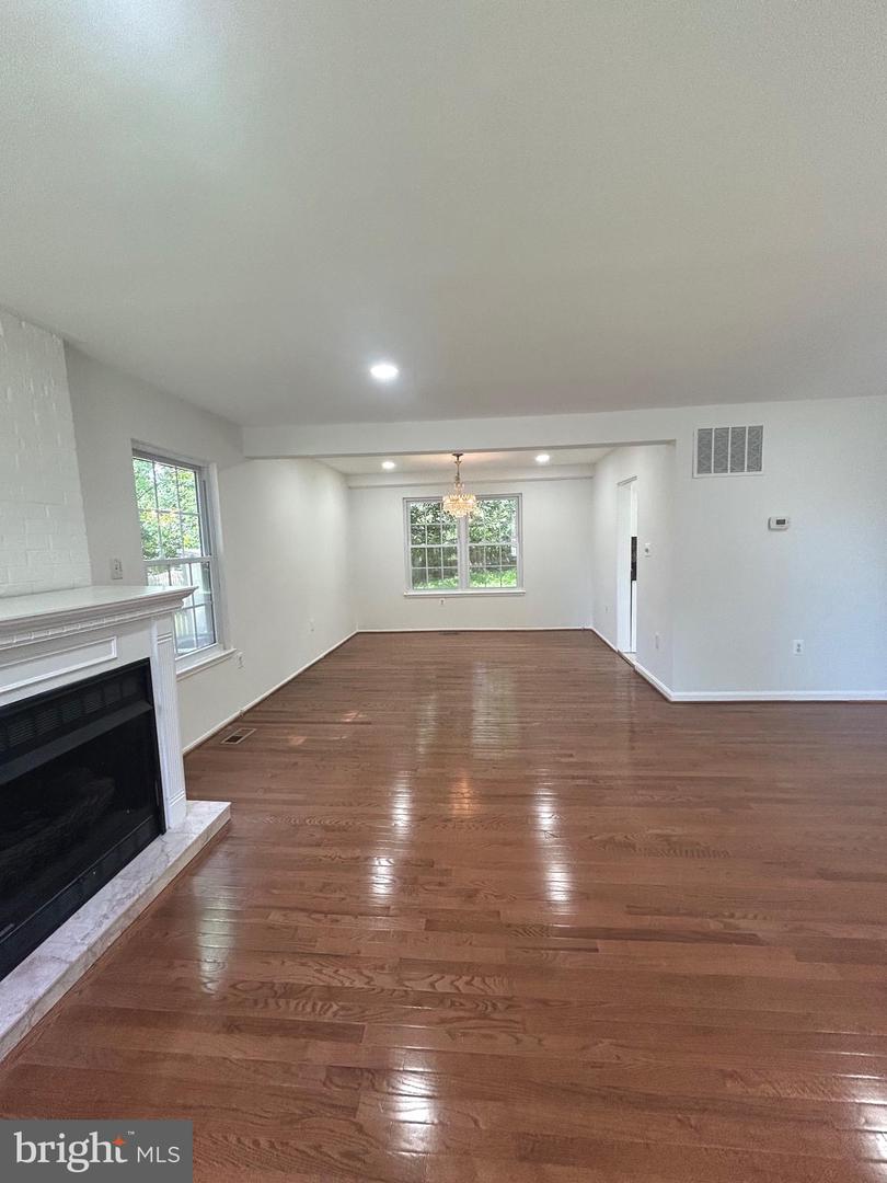 8524 BETTERTON CT, VIENNA, Virginia 22182, 5 Bedrooms Bedrooms, ,4 BathroomsBathrooms,Residential,For sale,8524 BETTERTON CT,VAFX2241540 MLS # VAFX2241540
