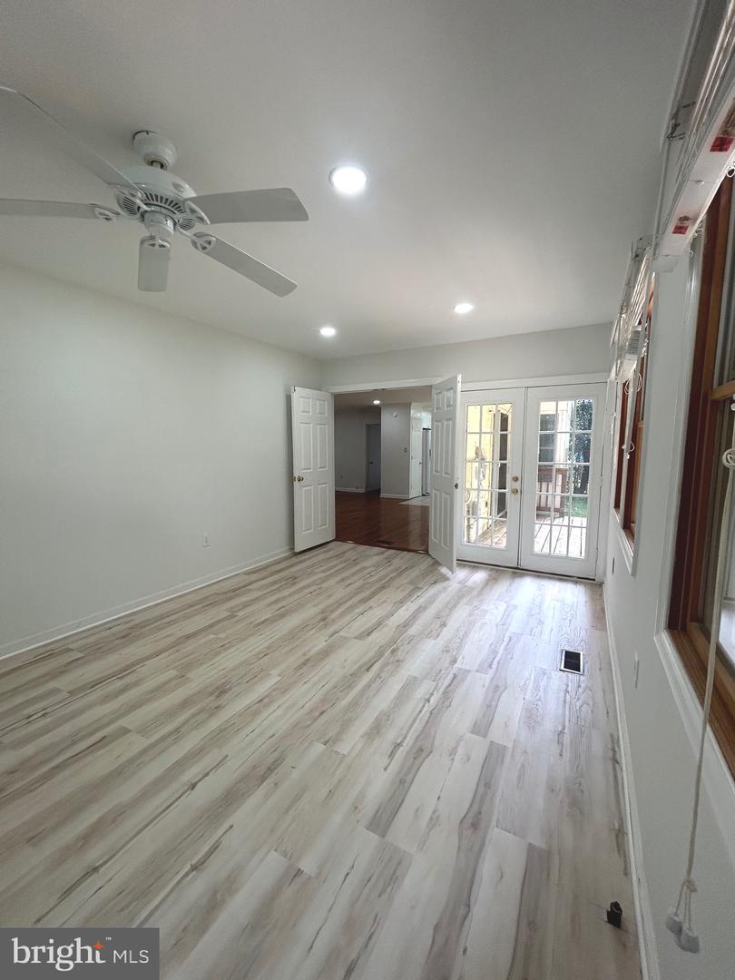 8524 BETTERTON CT, VIENNA, Virginia 22182, 5 Bedrooms Bedrooms, ,4 BathroomsBathrooms,Residential,For sale,8524 BETTERTON CT,VAFX2241540 MLS # VAFX2241540