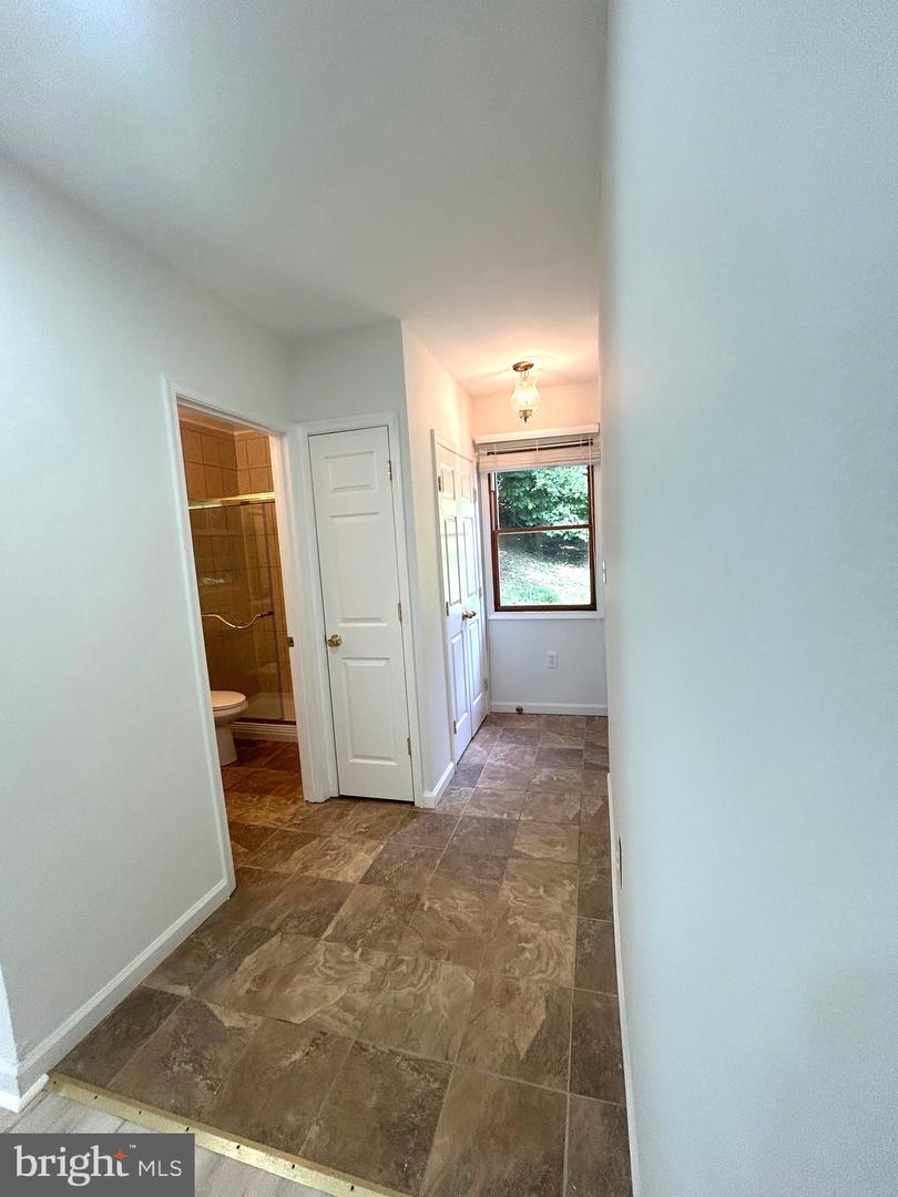 8524 BETTERTON CT, VIENNA, Virginia 22182, 5 Bedrooms Bedrooms, ,4 BathroomsBathrooms,Residential,For sale,8524 BETTERTON CT,VAFX2241540 MLS # VAFX2241540