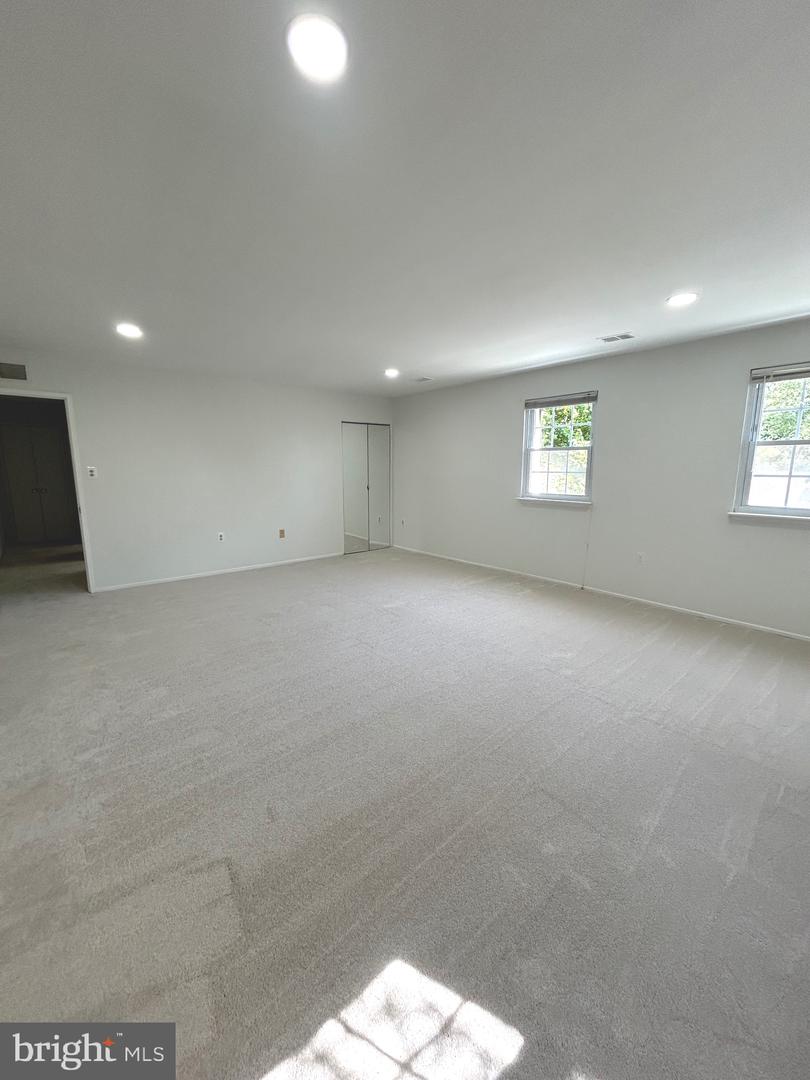 8524 BETTERTON CT, VIENNA, Virginia 22182, 5 Bedrooms Bedrooms, ,4 BathroomsBathrooms,Residential,For sale,8524 BETTERTON CT,VAFX2241540 MLS # VAFX2241540
