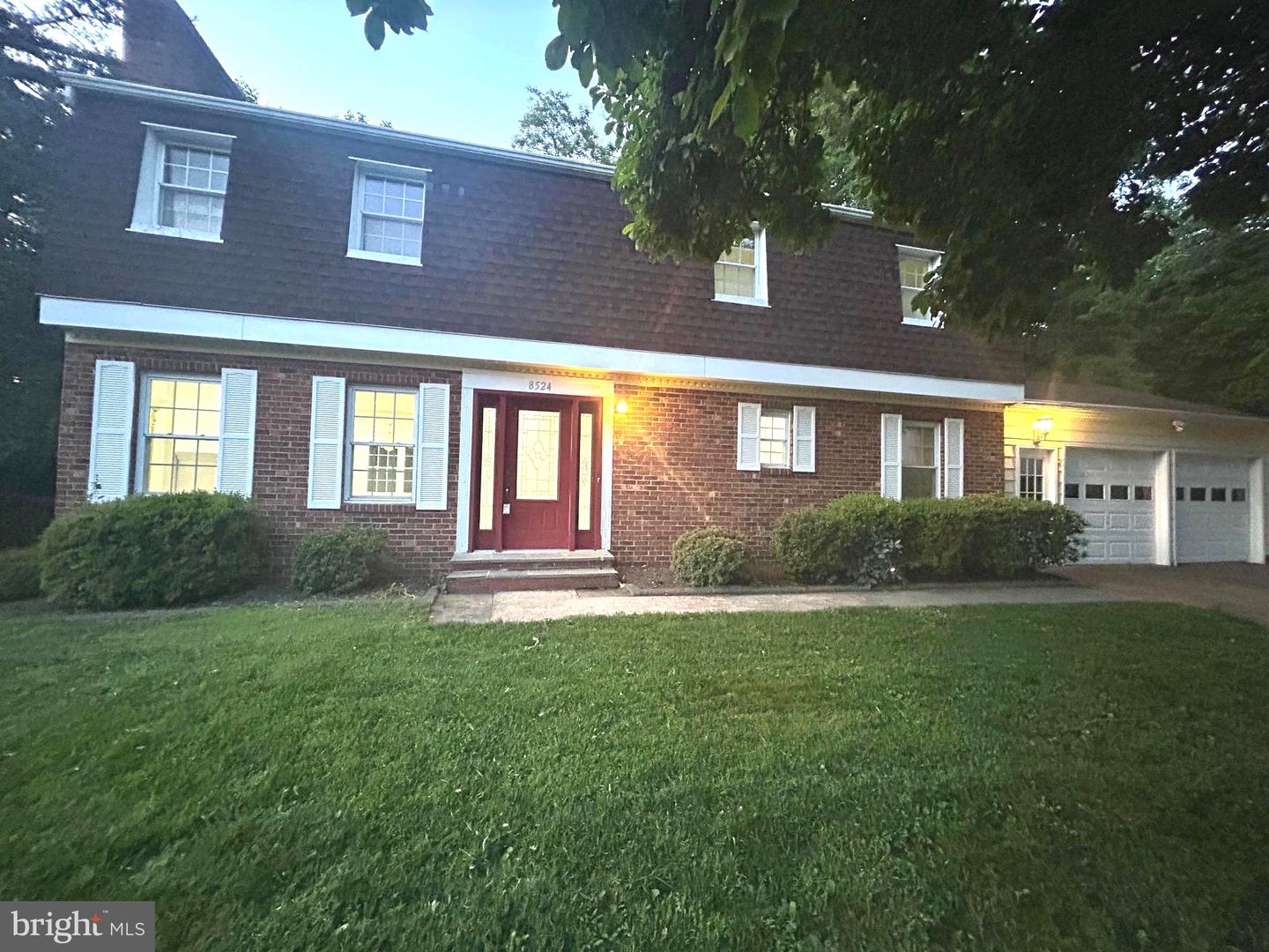 8524 BETTERTON CT, VIENNA, Virginia 22182, 5 Bedrooms Bedrooms, ,4 BathroomsBathrooms,Residential,For sale,8524 BETTERTON CT,VAFX2241540 MLS # VAFX2241540