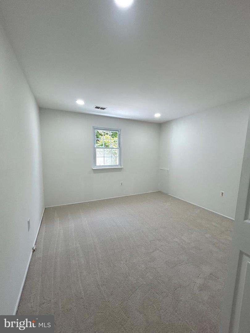 8524 BETTERTON CT, VIENNA, Virginia 22182, 5 Bedrooms Bedrooms, ,4 BathroomsBathrooms,Residential,For sale,8524 BETTERTON CT,VAFX2241540 MLS # VAFX2241540