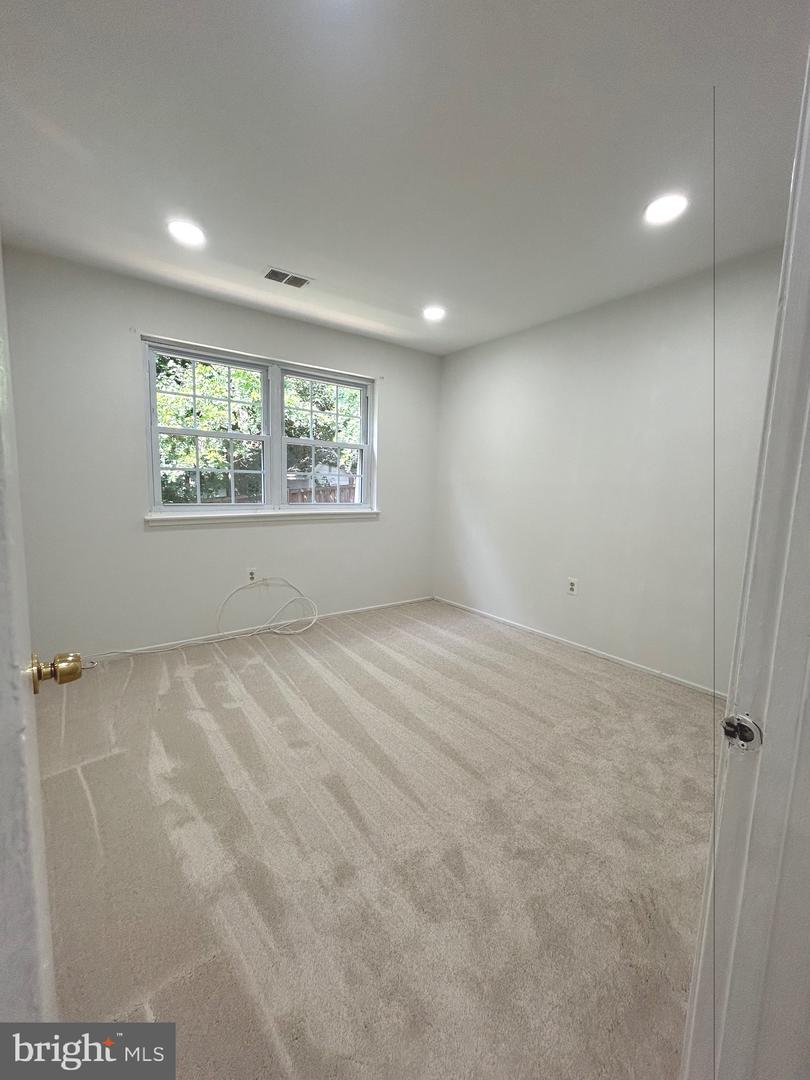 8524 BETTERTON CT, VIENNA, Virginia 22182, 5 Bedrooms Bedrooms, ,4 BathroomsBathrooms,Residential,For sale,8524 BETTERTON CT,VAFX2241540 MLS # VAFX2241540