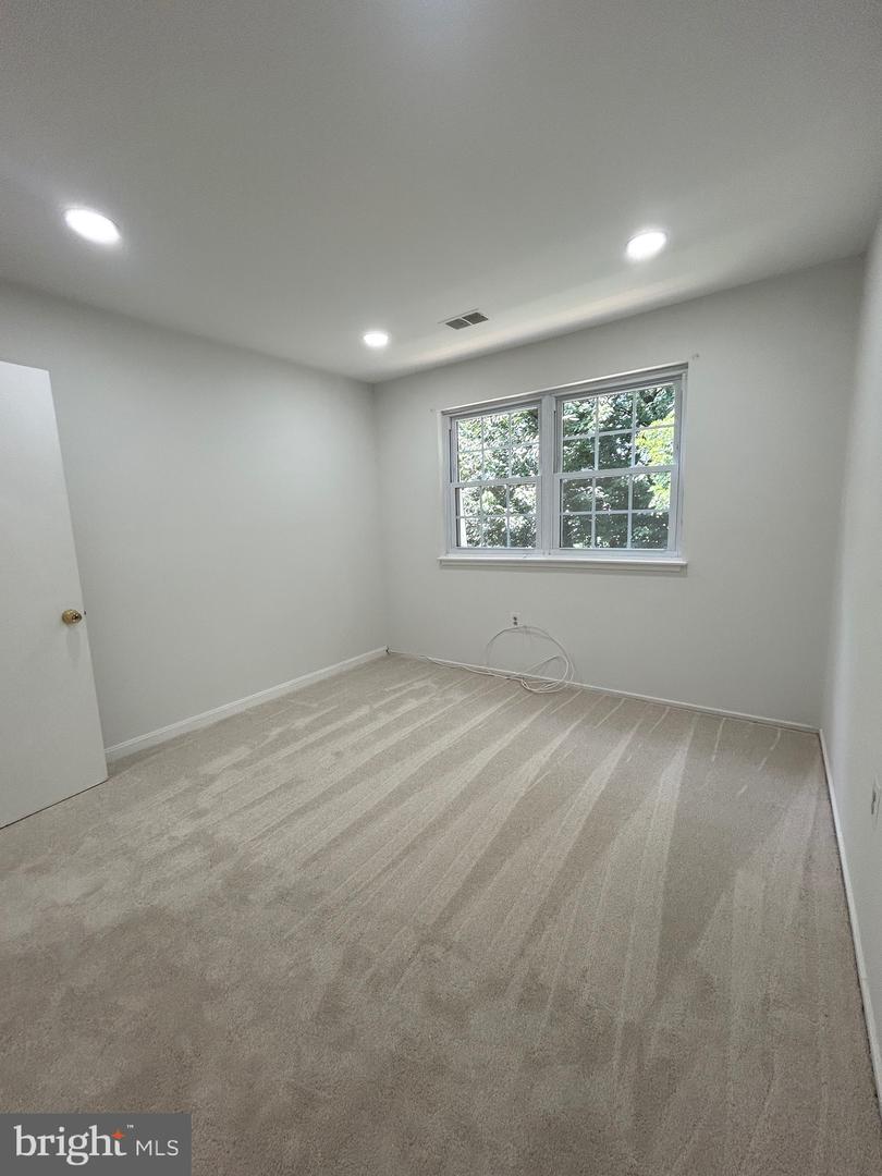 8524 BETTERTON CT, VIENNA, Virginia 22182, 5 Bedrooms Bedrooms, ,4 BathroomsBathrooms,Residential,For sale,8524 BETTERTON CT,VAFX2241540 MLS # VAFX2241540
