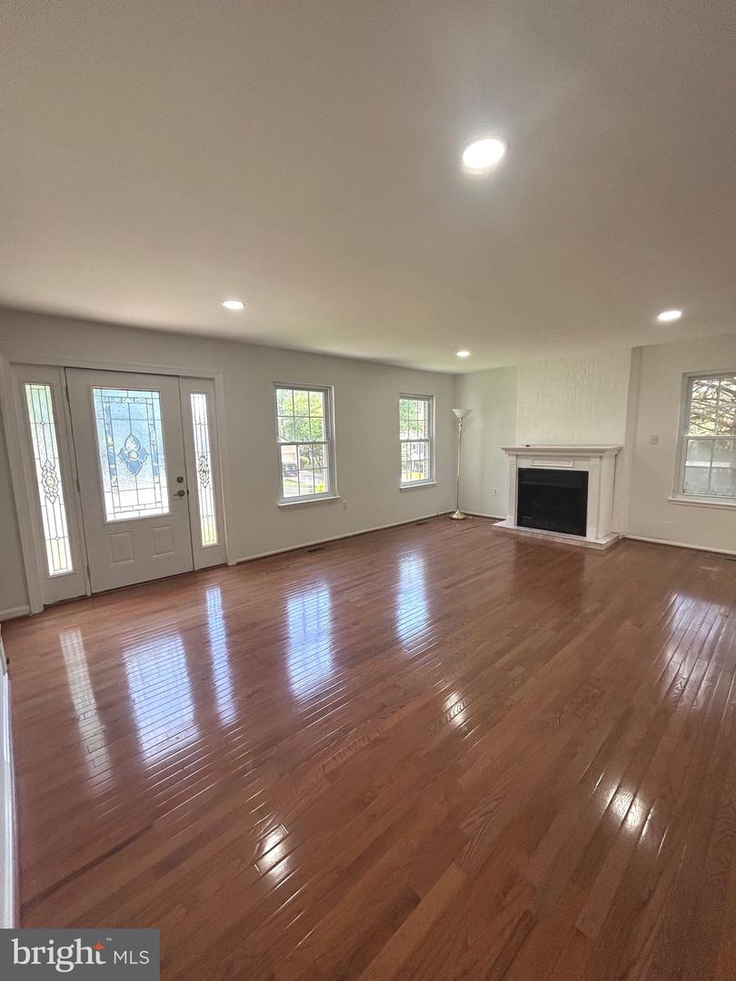 8524 BETTERTON CT, VIENNA, Virginia 22182, 5 Bedrooms Bedrooms, ,4 BathroomsBathrooms,Residential,For sale,8524 BETTERTON CT,VAFX2241540 MLS # VAFX2241540