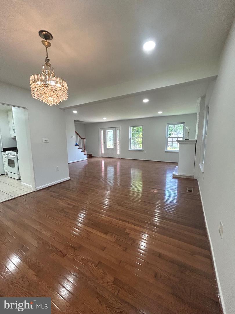 8524 BETTERTON CT, VIENNA, Virginia 22182, 5 Bedrooms Bedrooms, ,4 BathroomsBathrooms,Residential,For sale,8524 BETTERTON CT,VAFX2241540 MLS # VAFX2241540