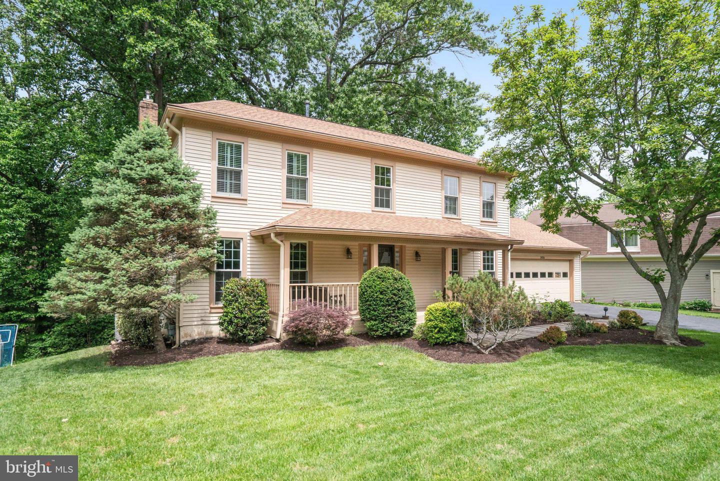 5926 CLERMONT LANDING CT, BURKE, Virginia 22015, 4 Bedrooms Bedrooms, ,3 BathroomsBathrooms,Residential,For sale,5926 CLERMONT LANDING CT,VAFX2242000 MLS # VAFX2242000