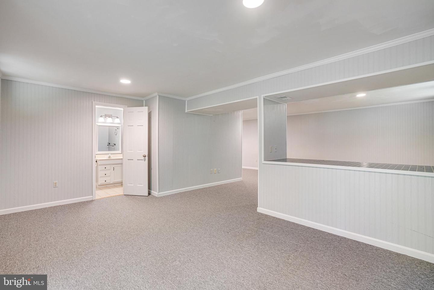 5926 CLERMONT LANDING CT, BURKE, Virginia 22015, 4 Bedrooms Bedrooms, ,3 BathroomsBathrooms,Residential,For sale,5926 CLERMONT LANDING CT,VAFX2242000 MLS # VAFX2242000