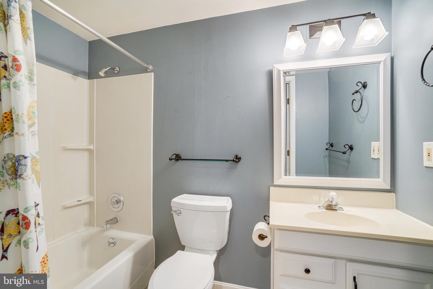 5926 CLERMONT LANDING CT, BURKE, Virginia 22015, 4 Bedrooms Bedrooms, ,3 BathroomsBathrooms,Residential,For sale,5926 CLERMONT LANDING CT,VAFX2242000 MLS # VAFX2242000