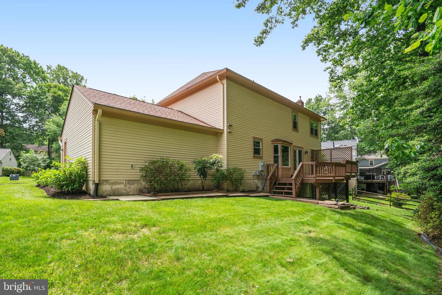 5926 CLERMONT LANDING CT, BURKE, Virginia 22015, 4 Bedrooms Bedrooms, ,3 BathroomsBathrooms,Residential,For sale,5926 CLERMONT LANDING CT,VAFX2242000 MLS # VAFX2242000