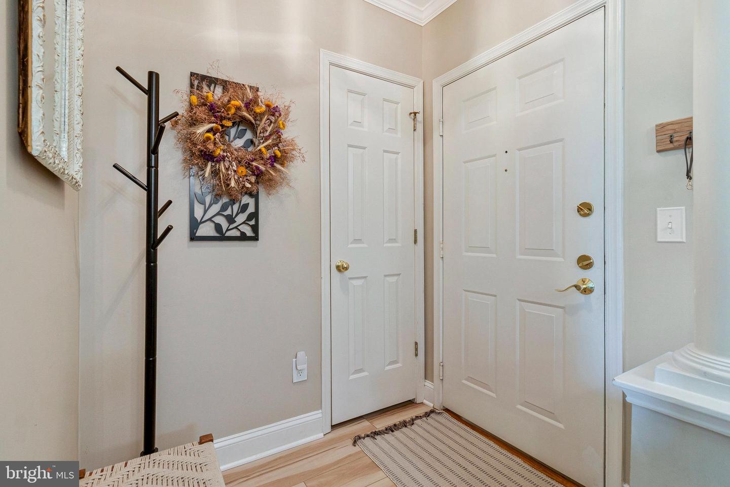 7000 FALLS REACH DR #307, FALLS CHURCH, Virginia 22043, 2 Bedrooms Bedrooms, ,2 BathroomsBathrooms,Residential,For sale,7000 FALLS REACH DR #307,VAFX2242006 MLS # VAFX2242006