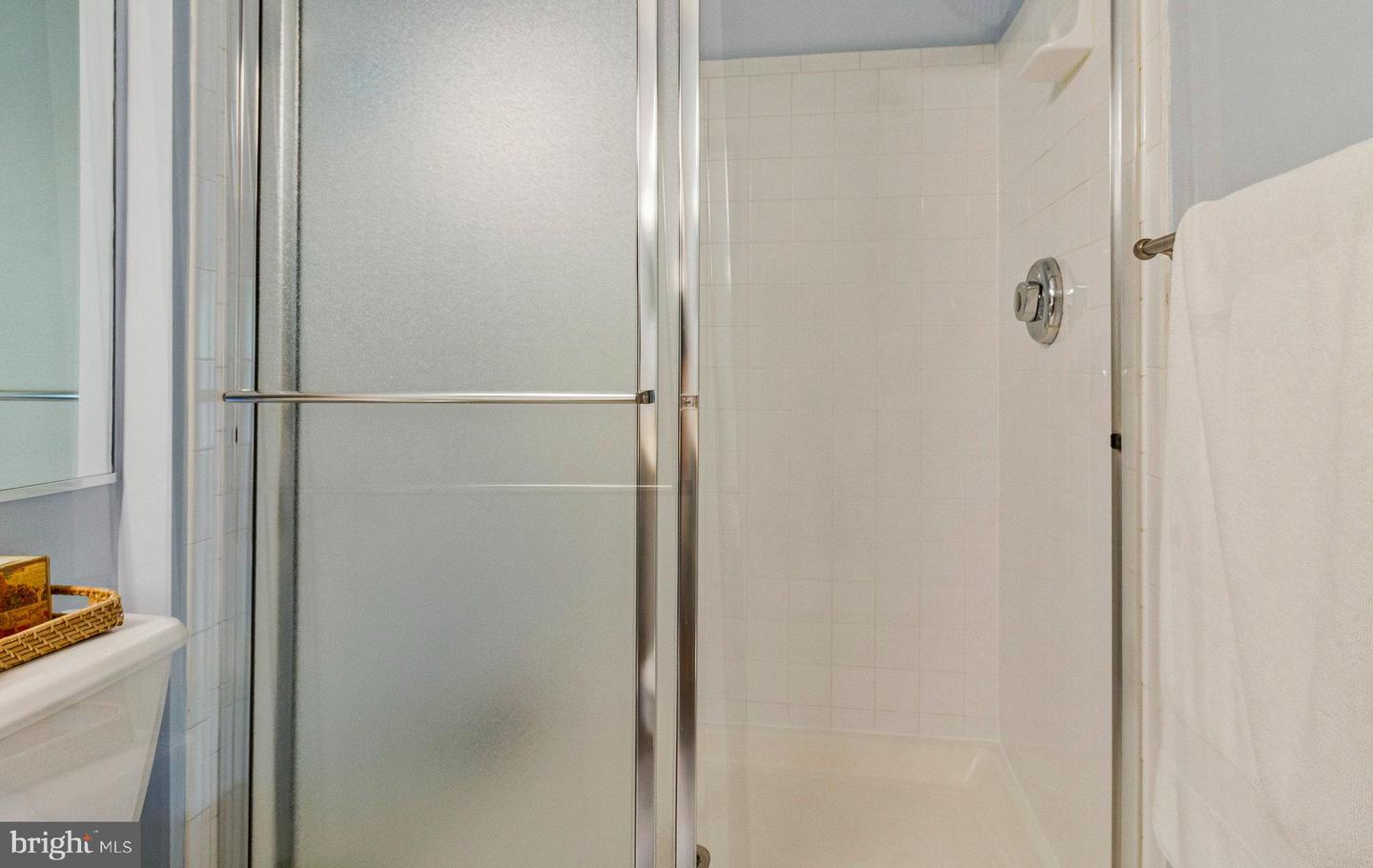 7000 FALLS REACH DR #307, FALLS CHURCH, Virginia 22043, 2 Bedrooms Bedrooms, ,2 BathroomsBathrooms,Residential,For sale,7000 FALLS REACH DR #307,VAFX2242006 MLS # VAFX2242006
