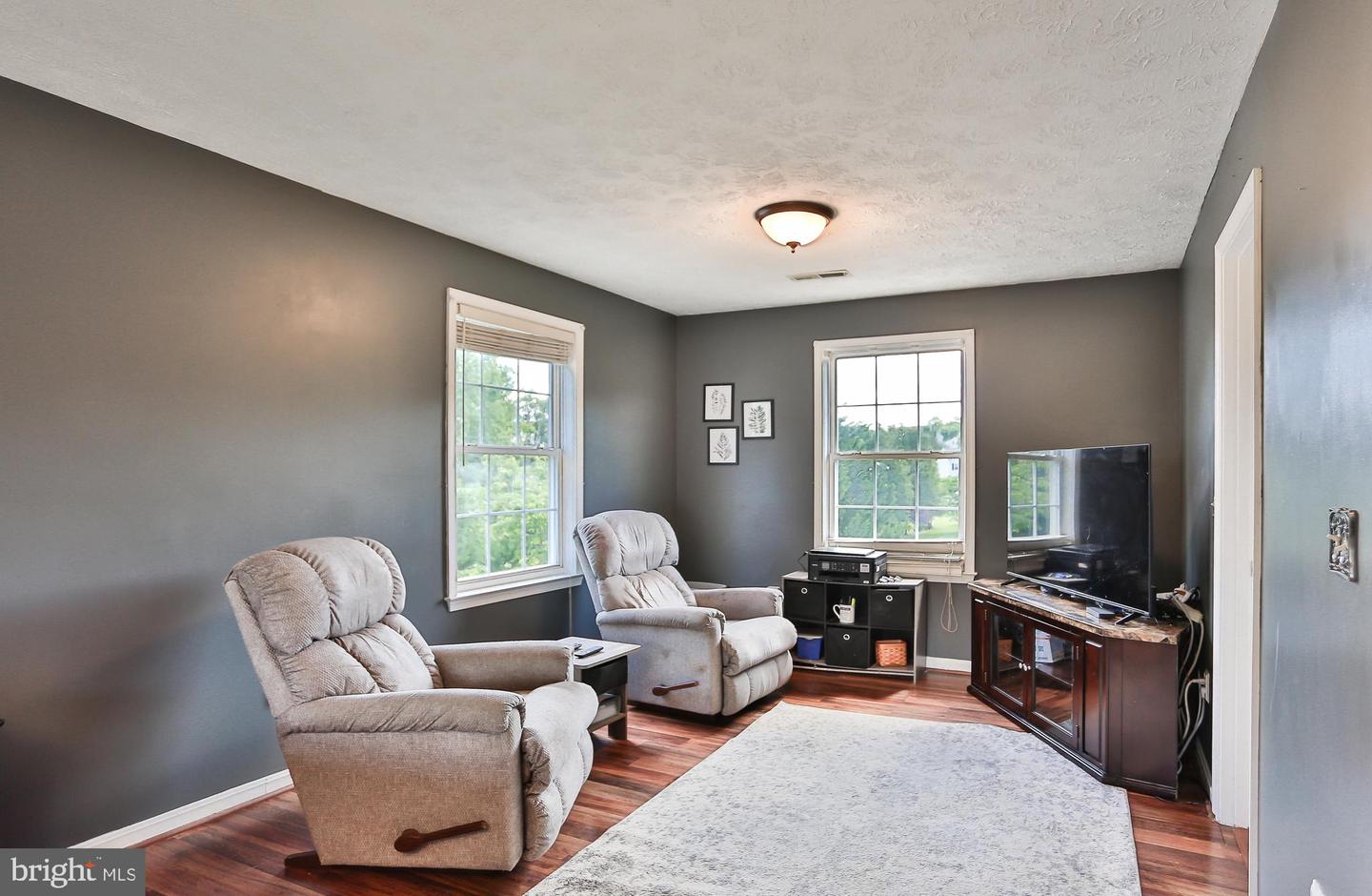 2 JAMESTOWN CT, STAFFORD, Virginia 22554, 4 Bedrooms Bedrooms, ,3 BathroomsBathrooms,Residential,For sale,2 JAMESTOWN CT,VAST2039170 MLS # VAST2039170