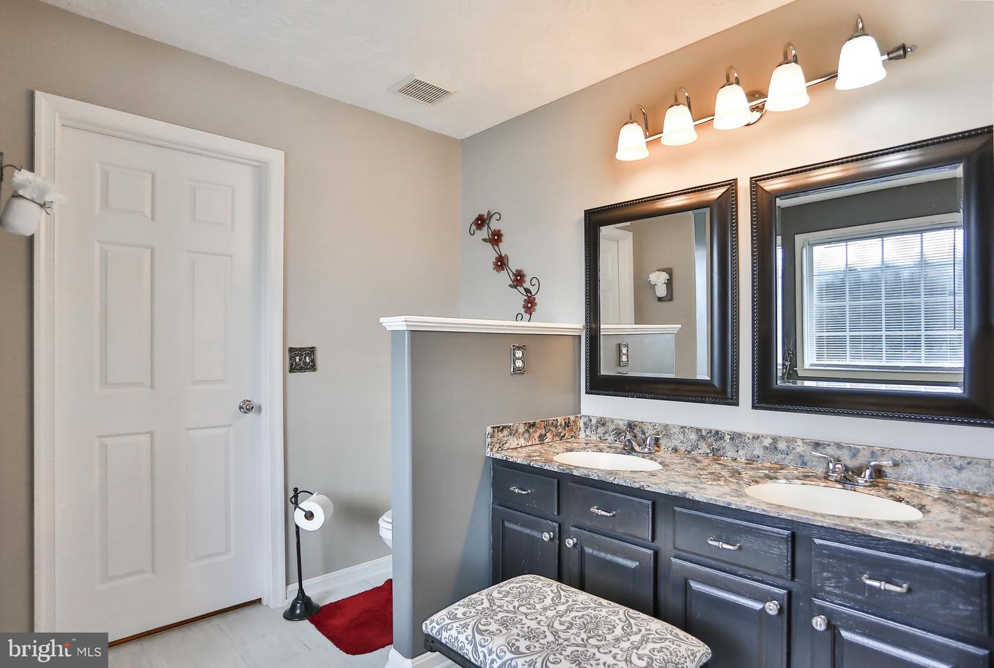 2 JAMESTOWN CT, STAFFORD, Virginia 22554, 4 Bedrooms Bedrooms, ,3 BathroomsBathrooms,Residential,For sale,2 JAMESTOWN CT,VAST2039170 MLS # VAST2039170