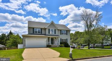 2 JAMESTOWN CT, STAFFORD, Virginia 22554, 4 Bedrooms Bedrooms, ,3 BathroomsBathrooms,Residential,For sale,2 JAMESTOWN CT,VAST2039170 MLS # VAST2039170