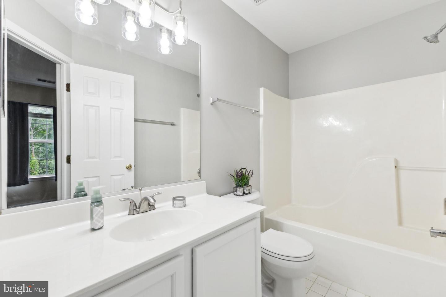 14208 CREEKBRANCH WAY, GAINESVILLE, Virginia 20155, 3 Bedrooms Bedrooms, ,3 BathroomsBathrooms,Residential,For sale,14208 CREEKBRANCH WAY,VAPW2095646 MLS # VAPW2095646