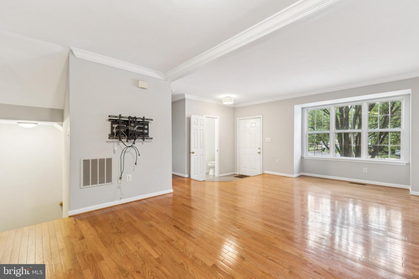 14208 CREEKBRANCH WAY, GAINESVILLE, Virginia 20155, 3 Bedrooms Bedrooms, ,3 BathroomsBathrooms,Residential,For sale,14208 CREEKBRANCH WAY,VAPW2095646 MLS # VAPW2095646