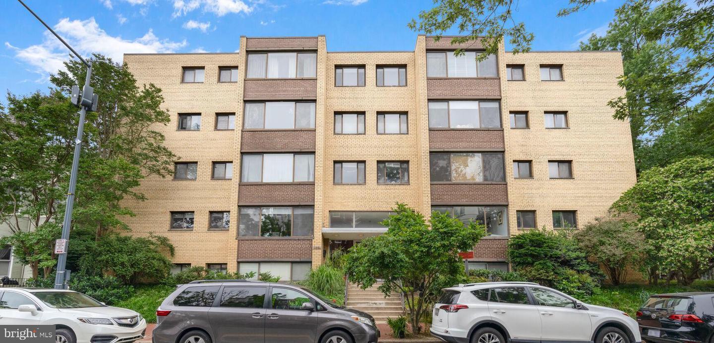305 C ST NE #210, WASHINGTON, District Of Columbia 20002, ,1 BathroomBathrooms,Residential,For sale,305 C ST NE #210,DCDC2202718 MLS # DCDC2202718