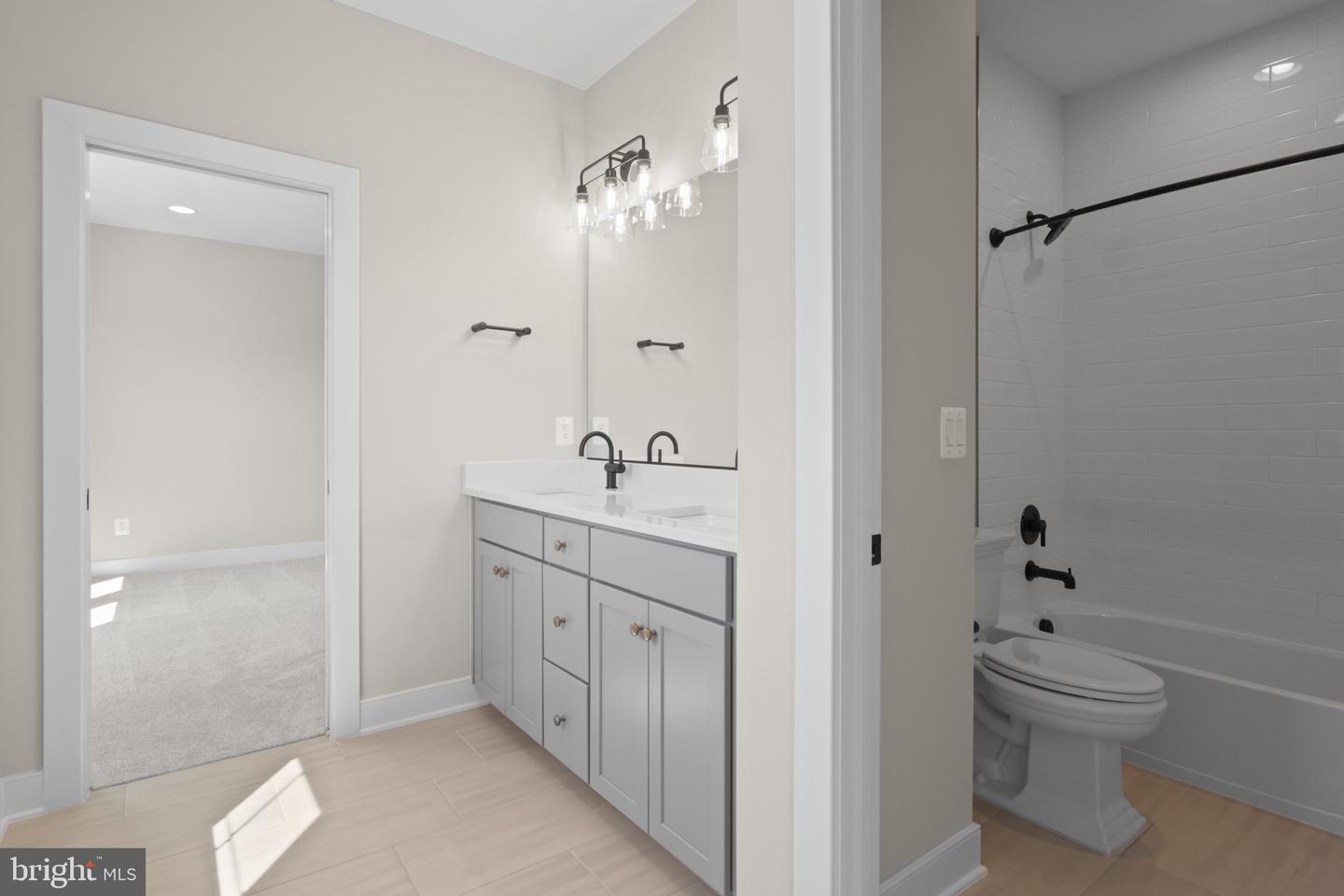 1749 BEULAH RD, VIENNA, Virginia 22182, 6 Bedrooms Bedrooms, ,5 BathroomsBathrooms,Residential,For sale,1749 BEULAH RD,VAFX2243736 MLS # VAFX2243736