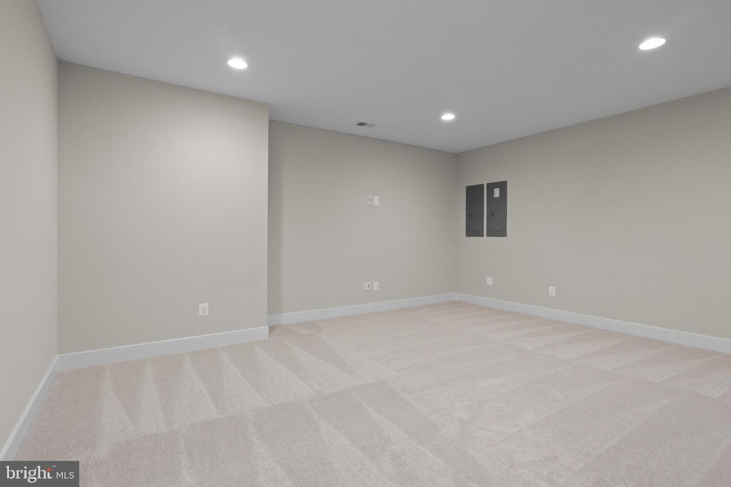 1749 BEULAH RD, VIENNA, Virginia 22182, 6 Bedrooms Bedrooms, ,5 BathroomsBathrooms,Residential,For sale,1749 BEULAH RD,VAFX2243736 MLS # VAFX2243736