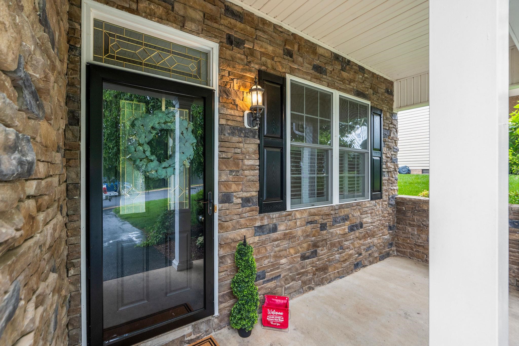 47 VILLA VIEW DR, STAUNTON, Virginia 24401, 3 Bedrooms Bedrooms, ,2 BathroomsBathrooms,Residential,47 VILLA VIEW DR,665110 MLS # 665110