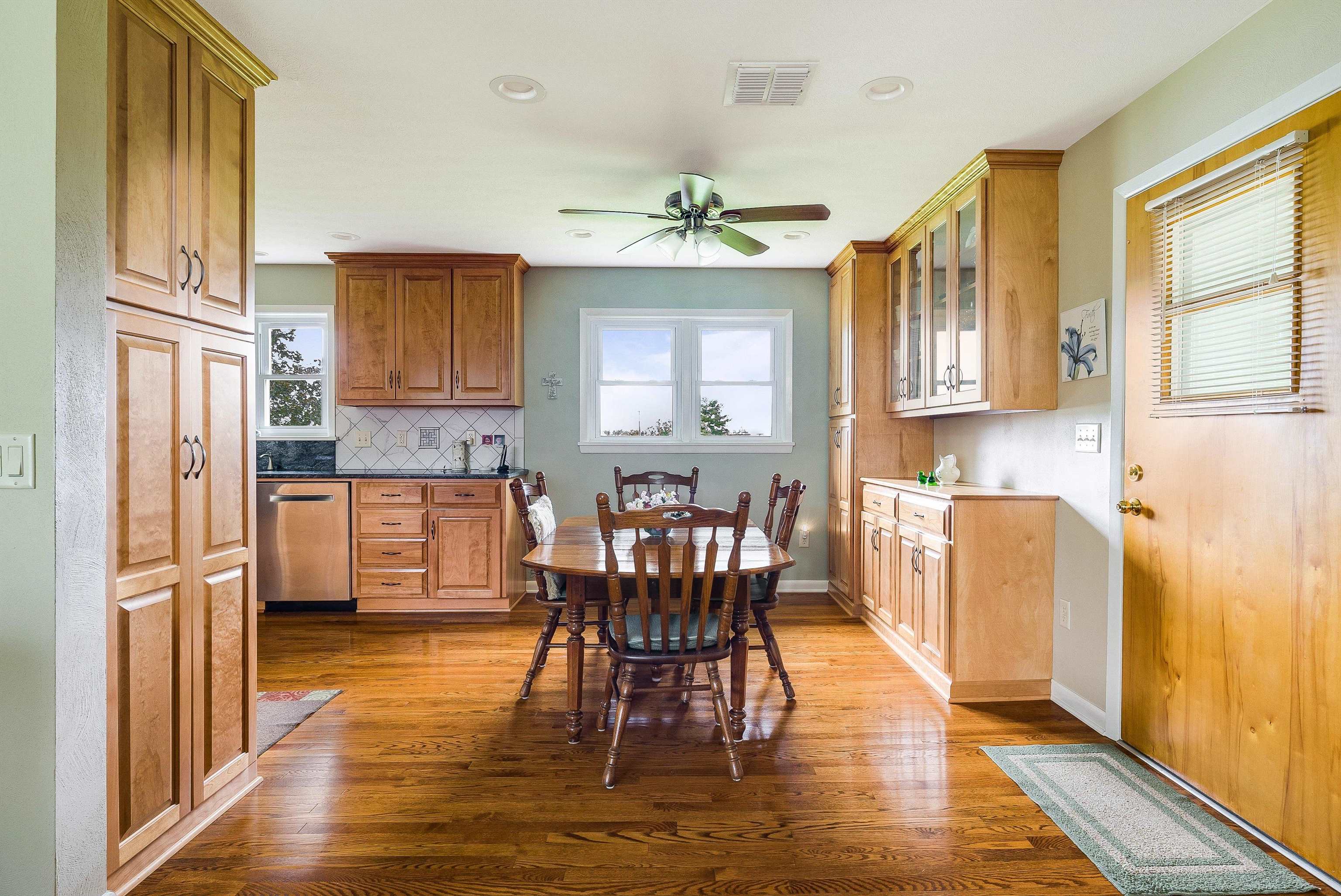 3226 OLD THIRTY THREE RD, ROCKINGHAM, Virginia 22801, 4 Bedrooms Bedrooms, ,2 BathroomsBathrooms,Residential,Kratz,3226 OLD THIRTY THREE RD,665111 MLS # 665111