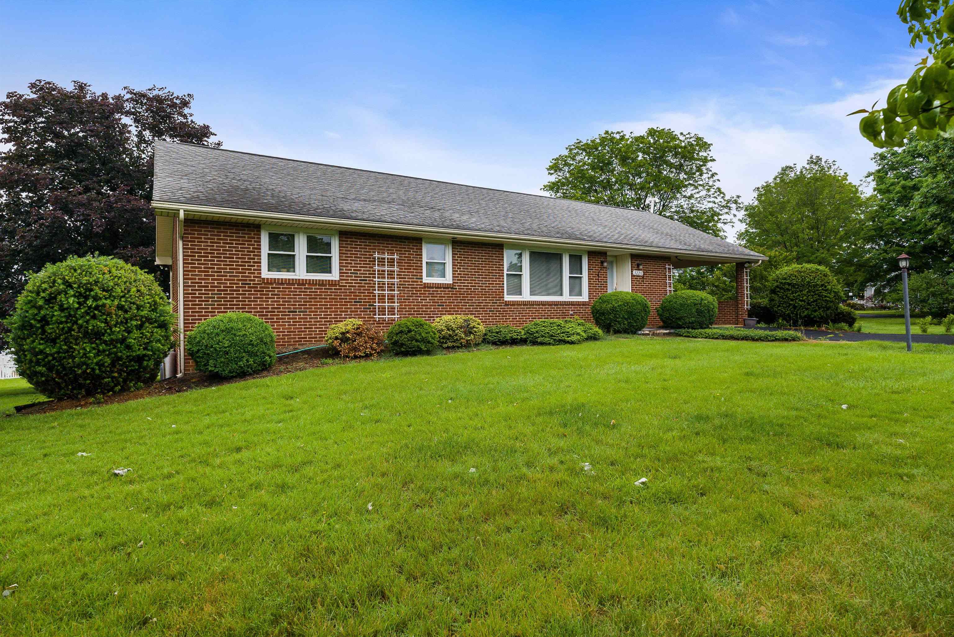 3226 OLD THIRTY THREE RD, ROCKINGHAM, Virginia 22801, 4 Bedrooms Bedrooms, ,2 BathroomsBathrooms,Residential,Kratz,3226 OLD THIRTY THREE RD,665111 MLS # 665111