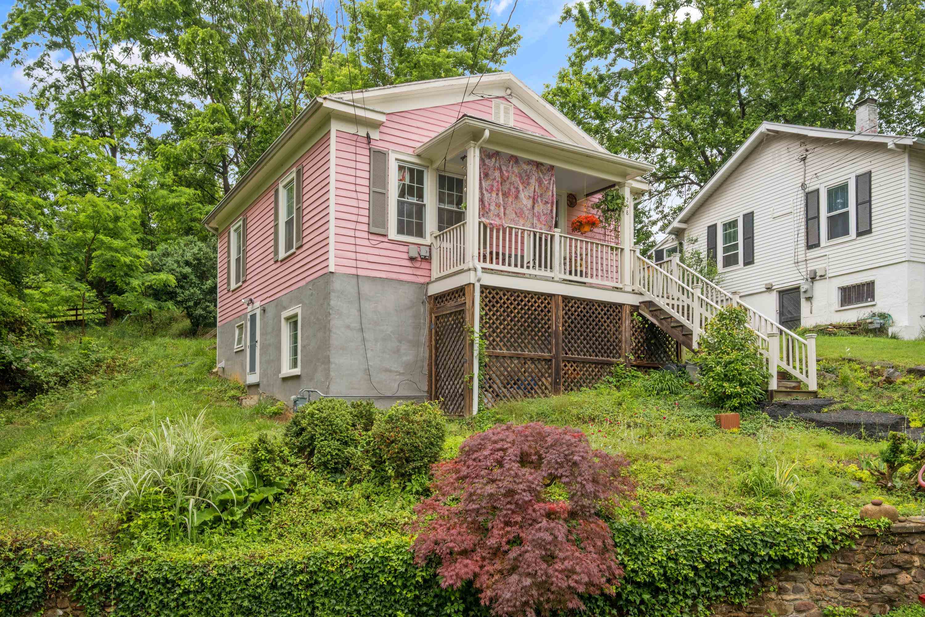 298 FILLMORE ST, STAUNTON, Virginia 24401, 1 Bedroom Bedrooms, ,1 BathroomBathrooms,Residential,Little Pink Cottage On The Hill,298 FILLMORE ST,665115 MLS # 665115