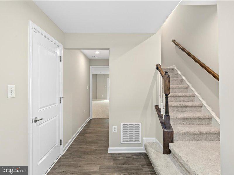 107 LOOKOUT WAY, FREDERICKSBURG, Virginia 22405, 4 Bedrooms Bedrooms, ,3 BathroomsBathrooms,Residential,For sale,107 LOOKOUT WAY,VAST2039276 MLS # VAST2039276