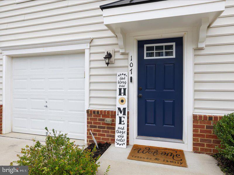 107 LOOKOUT WAY, FREDERICKSBURG, Virginia 22405, 4 Bedrooms Bedrooms, ,3 BathroomsBathrooms,Residential,For sale,107 LOOKOUT WAY,VAST2039276 MLS # VAST2039276