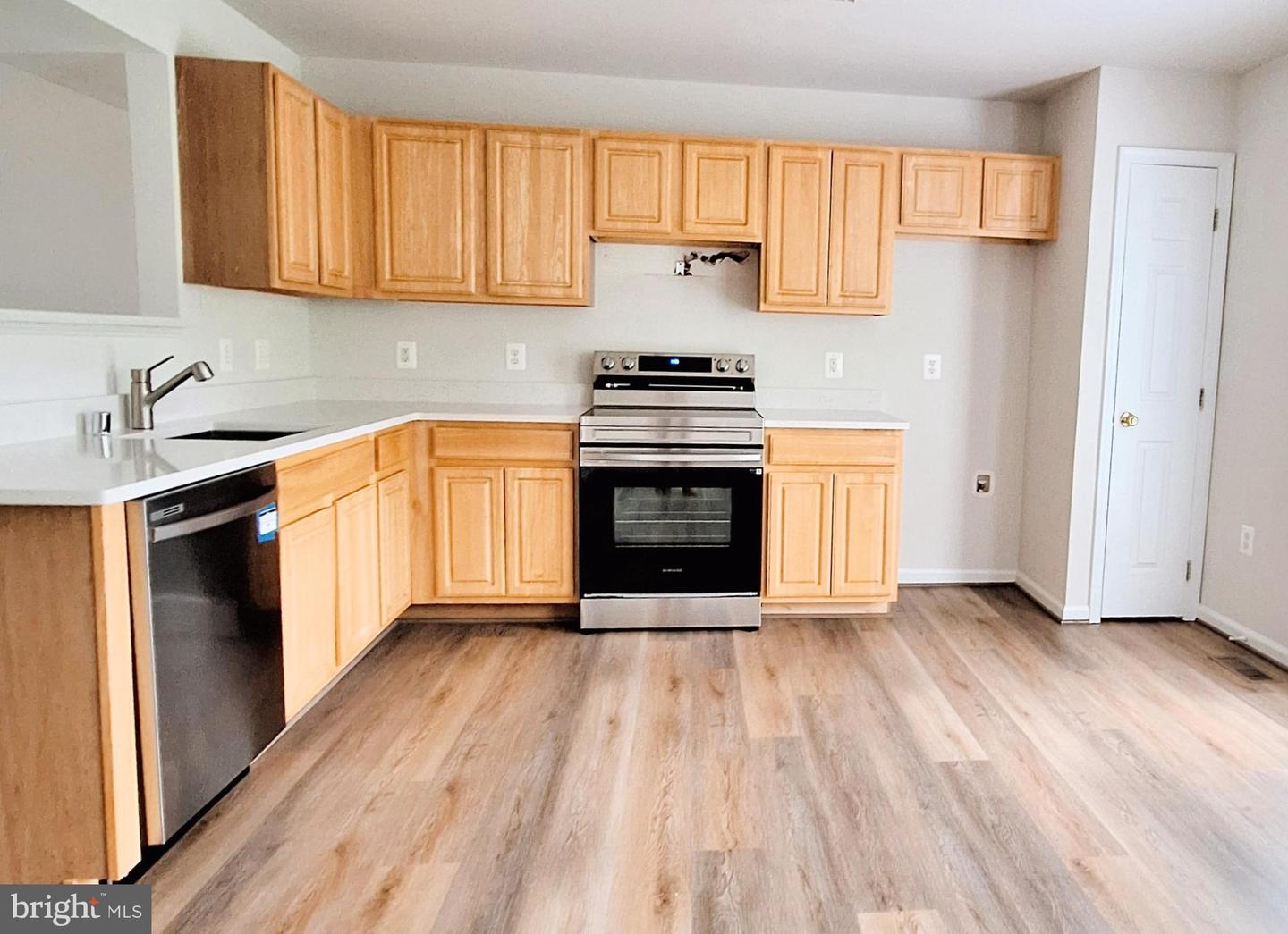 302 MERRILL CT, STAFFORD, Virginia 22554, 3 Bedrooms Bedrooms, ,2 BathroomsBathrooms,Residential,For sale,302 MERRILL CT,VAST2039292 MLS # VAST2039292
