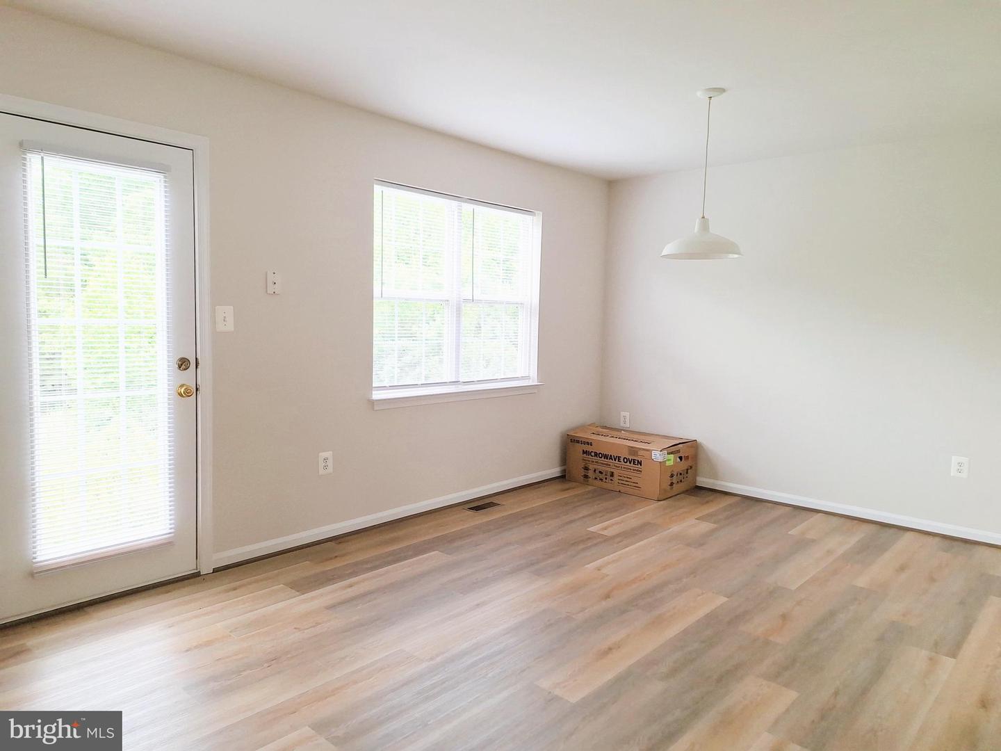 302 MERRILL CT, STAFFORD, Virginia 22554, 3 Bedrooms Bedrooms, ,2 BathroomsBathrooms,Residential,For sale,302 MERRILL CT,VAST2039292 MLS # VAST2039292