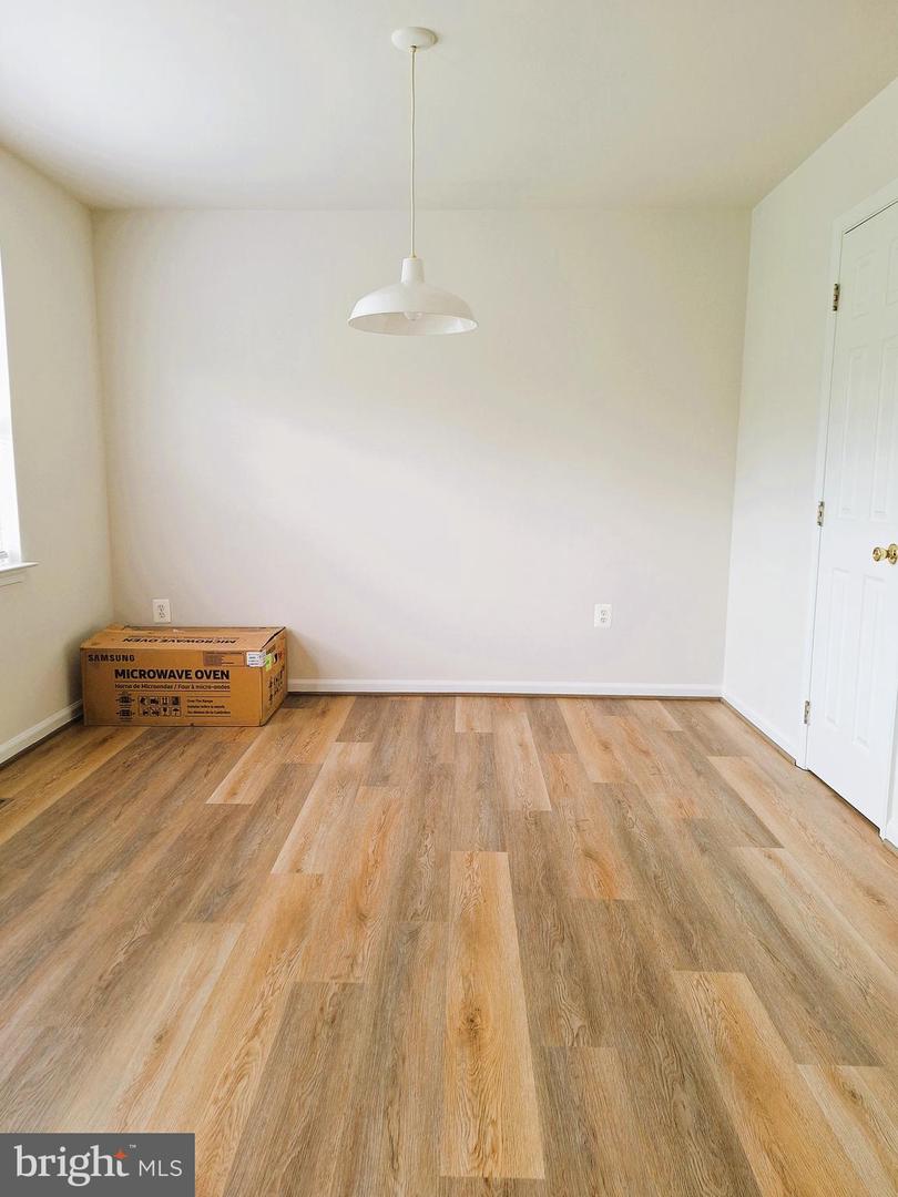 302 MERRILL CT, STAFFORD, Virginia 22554, 3 Bedrooms Bedrooms, ,2 BathroomsBathrooms,Residential,For sale,302 MERRILL CT,VAST2039292 MLS # VAST2039292