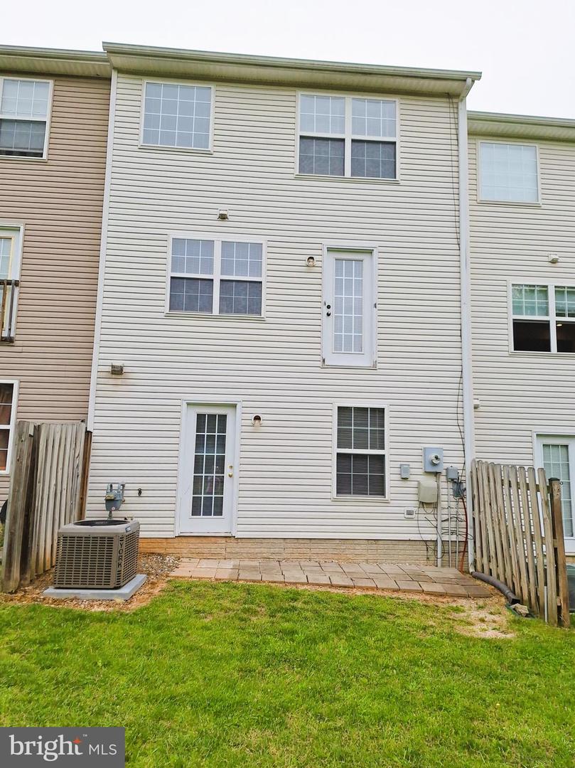 302 MERRILL CT, STAFFORD, Virginia 22554, 3 Bedrooms Bedrooms, ,2 BathroomsBathrooms,Residential,For sale,302 MERRILL CT,VAST2039292 MLS # VAST2039292