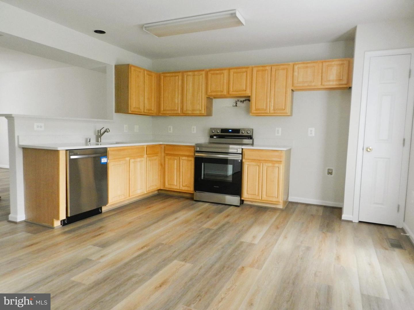 302 MERRILL CT, STAFFORD, Virginia 22554, 3 Bedrooms Bedrooms, ,2 BathroomsBathrooms,Residential,For sale,302 MERRILL CT,VAST2039292 MLS # VAST2039292