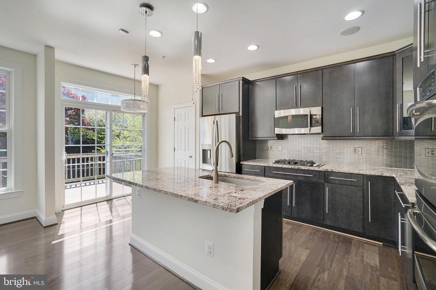 2082 HUTCHISON GROVE CT, FALLS CHURCH, Virginia 22043, 3 Bedrooms Bedrooms, ,3 BathroomsBathrooms,Residential,For sale,2082 HUTCHISON GROVE CT,VAFX2243916 MLS # VAFX2243916
