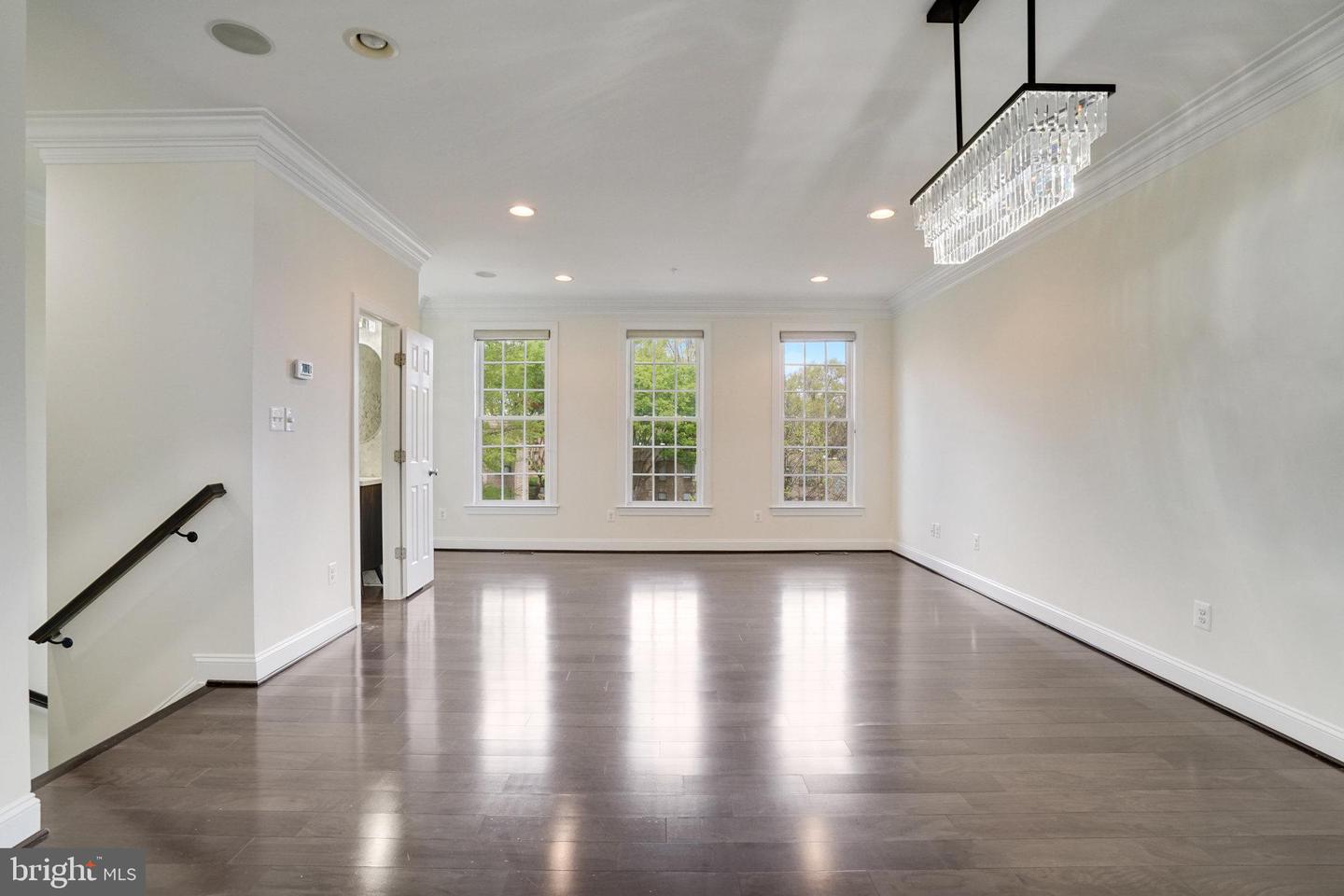 2082 HUTCHISON GROVE CT, FALLS CHURCH, Virginia 22043, 3 Bedrooms Bedrooms, ,3 BathroomsBathrooms,Residential,For sale,2082 HUTCHISON GROVE CT,VAFX2243916 MLS # VAFX2243916