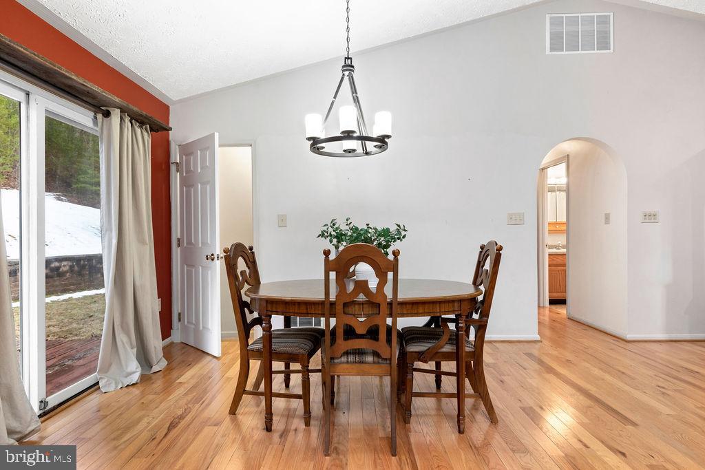 181 4 WHEEL DR, WARM SPRINGS, Virginia 24484, 3 Bedrooms Bedrooms, ,3 BathroomsBathrooms,Residential,For sale,181 4 WHEEL DR,VABT2000036 MLS # VABT2000036