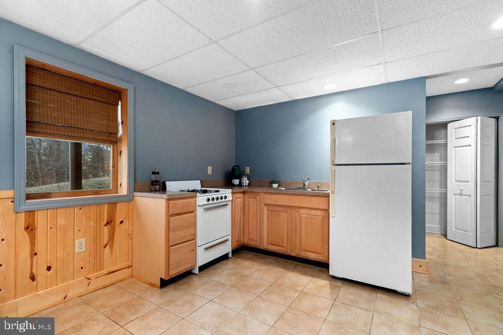 181 4 WHEEL DR, WARM SPRINGS, Virginia 24484, 3 Bedrooms Bedrooms, ,3 BathroomsBathrooms,Residential,For sale,181 4 WHEEL DR,VABT2000036 MLS # VABT2000036