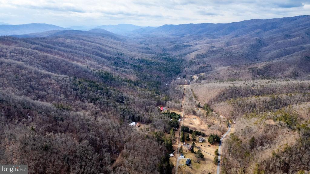181 4 WHEEL DR, WARM SPRINGS, Virginia 24484, 3 Bedrooms Bedrooms, ,3 BathroomsBathrooms,Residential,For sale,181 4 WHEEL DR,VABT2000036 MLS # VABT2000036